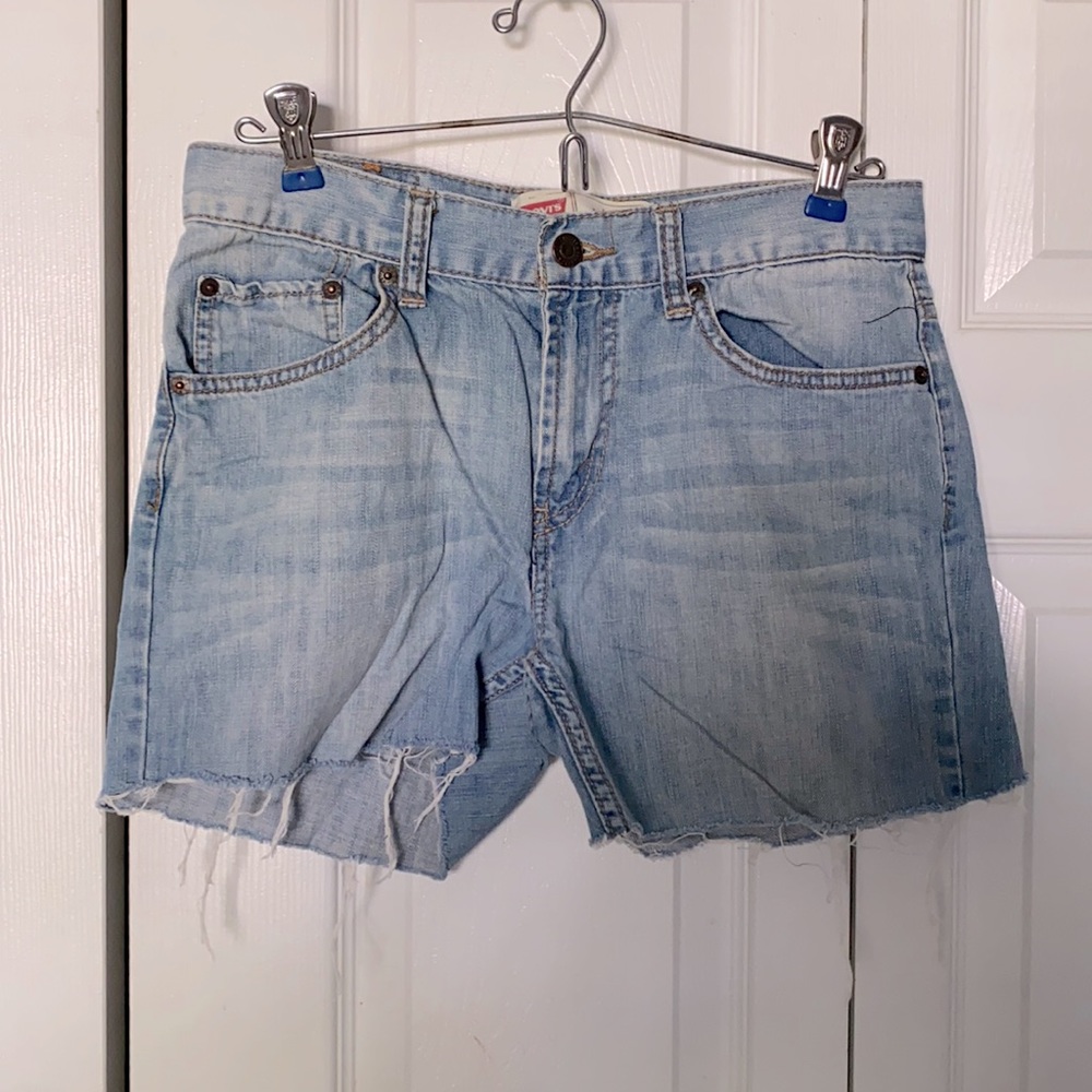 Levi’s 505 light wash shorts 27W